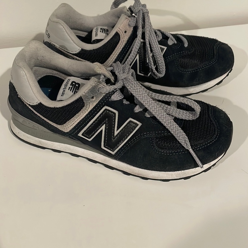 Womens size 6 new balance